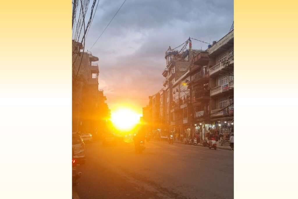 Fim de tarde numa rua em Kathmandu