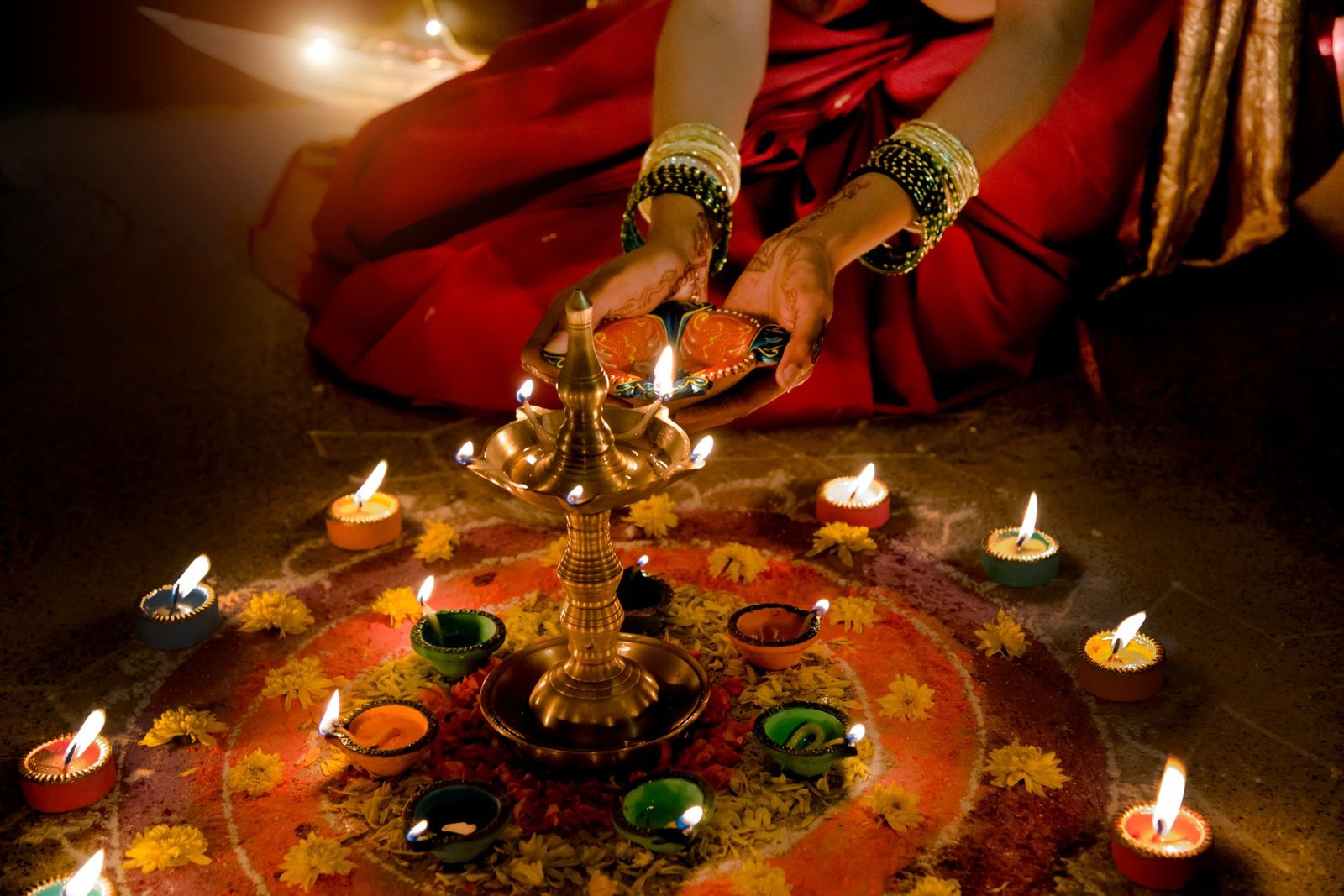 Diyas acesas durante uma celebração de Diwali, o Festival das Luzes.